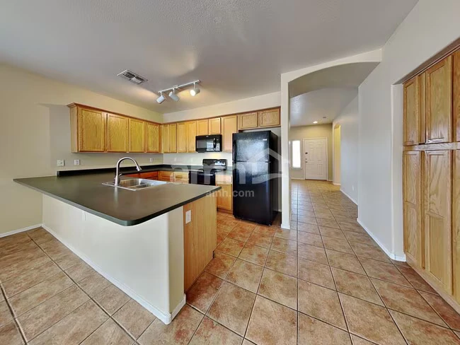 11852 W Cambridge Ave Avondale, AZ 85392 photo 3
