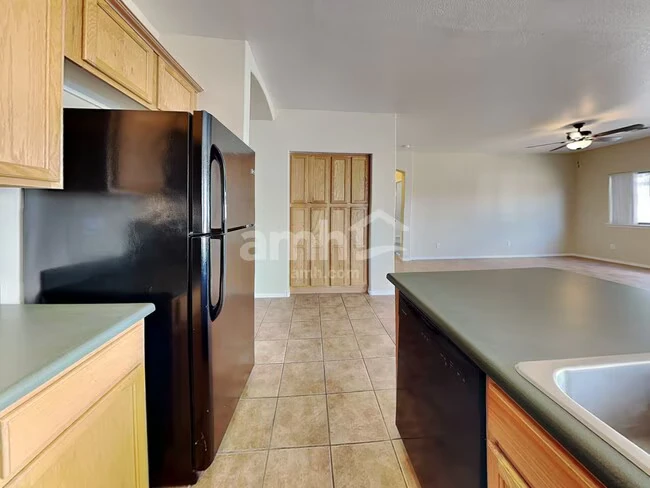 11852 W Cambridge Ave Avondale, AZ 85392 photo 4