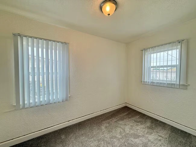 3210 Chamoune Ave San Diego, CA 92105 photo 5