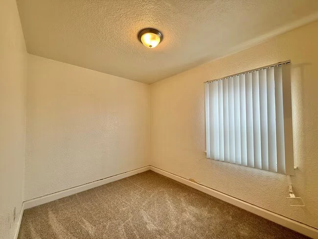 3210 Chamoune Ave San Diego, CA 92105 photo 3