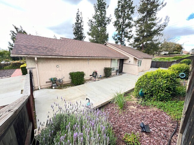 2213 Village Rd Escondido, CA 92026 photo 3