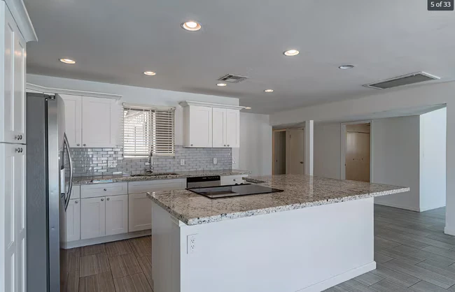 1262 E Hermosa Dr Tempe, AZ 85282 photo 5