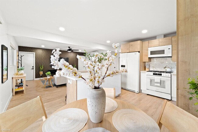 850 Sacramento Ave Spring Valley, CA 91977 photo 2