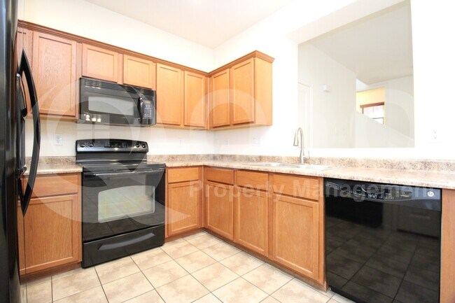 2840 S Brett St Gilbert, AZ 85295 photo 3