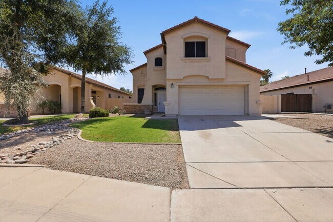 841 S Roanoke St Gilbert, AZ 85296 photo 2