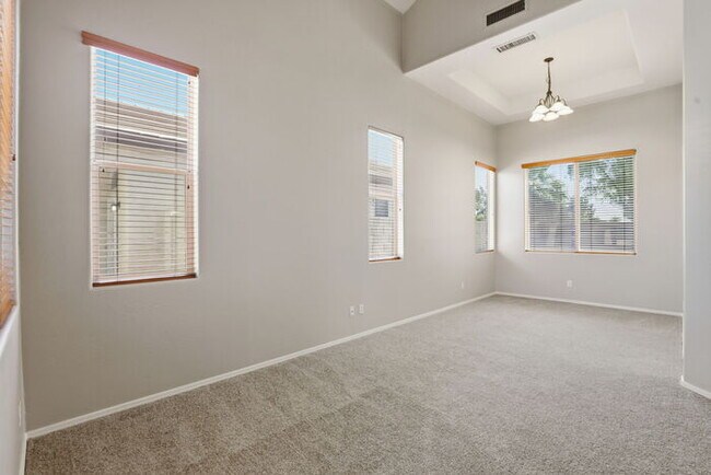 841 S Roanoke St Gilbert, AZ 85296 photo 5