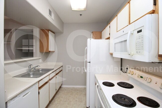2134 E Broadway Rd Tempe, AZ 85282 photo 3