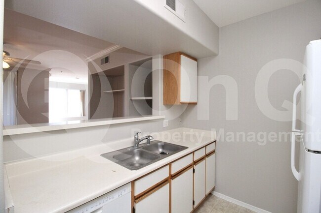 2134 E Broadway Rd Tempe, AZ 85282 photo 4