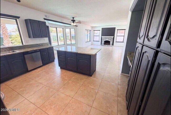 3810 N Wintergreen Way Avondale, AZ 85392 photo 3