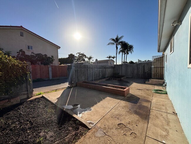 1073 7th St Imperial Beach, CA 91932 photo 5