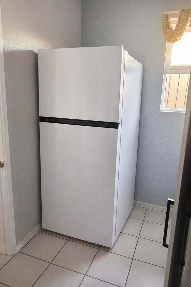 3856 Lassen Dr Pittsburg, CA 94565 photo 4