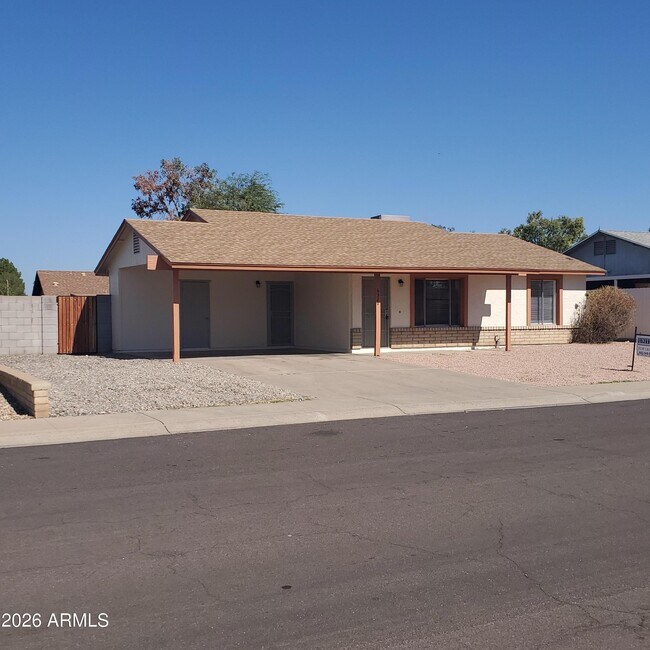 6320 W Carol Ave Glendale, AZ 85302 photo 2