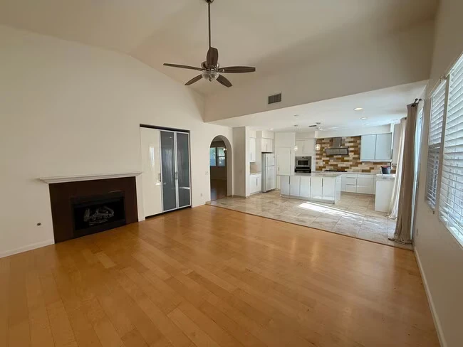 556 Rocking Horse Dr Chula Vista, CA 91914 photo 5