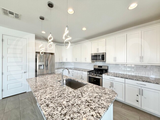6908 S 12th Way Phoenix, AZ 85042 photo 4