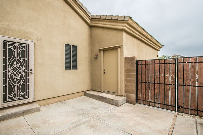 12688 E Desert Cove Ave Scottsdale, AZ 85259 photo 5
