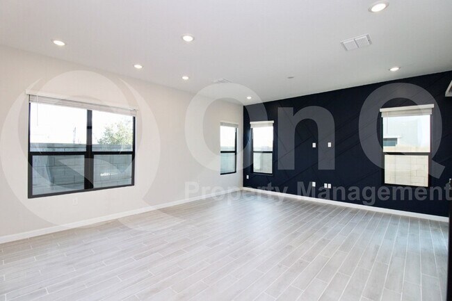 4879 E Paddock Pl Scottsdale, AZ 85254 photo 4