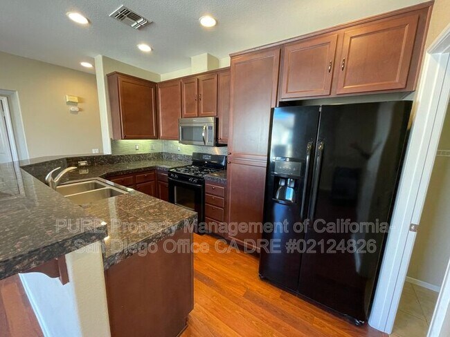 1420 Caminito Lucca Chula Vista, CA 91915 photo 3
