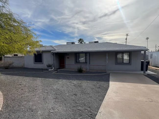 1701 E Pinchot Ave Phoenix, AZ 85016 photo 2