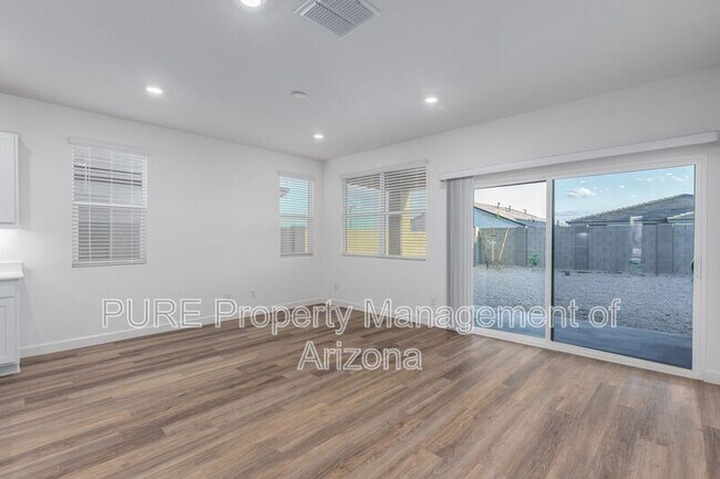 15365 W Smoketree Dr Surprise, AZ 85387 photo 3