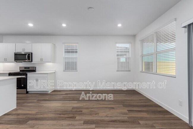 15365 W Smoketree Dr Surprise, AZ 85387 photo 4