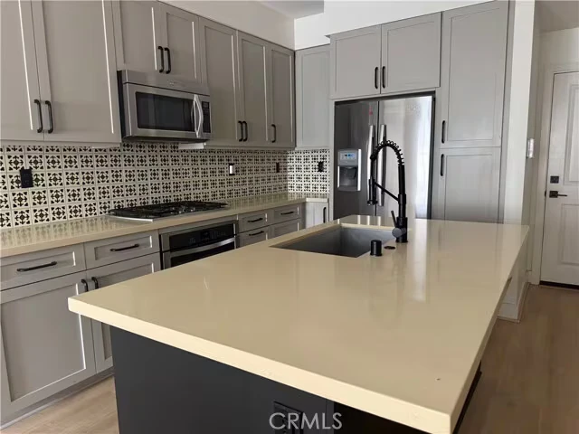 1758 Fairlead Ave Carlsbad, CA 92011 photo 3