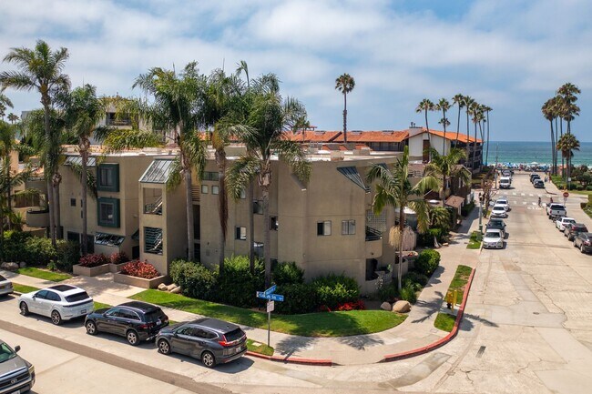 8132 Camino del Sol San Diego, CA 92037