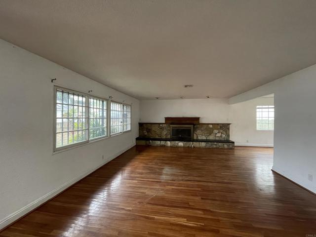 262 Eucalyptus Ct Chula Vista, CA 91910 photo 2