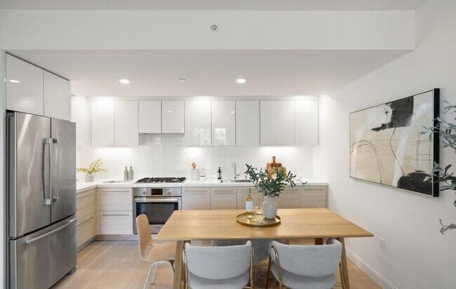 555 Fulton St San Francisco, CA 94102 photo 2