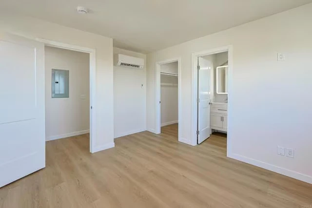 5740 Midwick St San Diego, CA 92139 photo 5