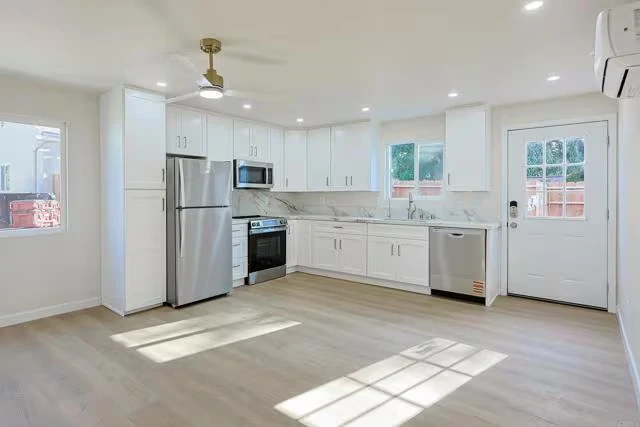 5740 Midwick St San Diego, CA 92139 photo 2