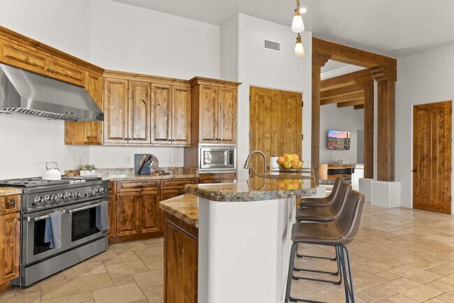 14010 E Desert Vista Trail Scottsdale, AZ 85262 photo 5
