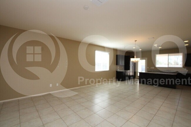 2620 S 116th Dr Avondale, AZ 85323 photo 3