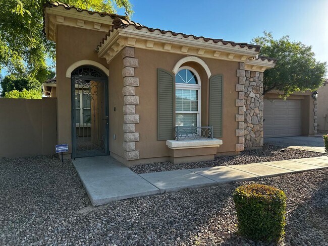 2303 E Dogwood Dr Chandler, AZ 85286 photo 2