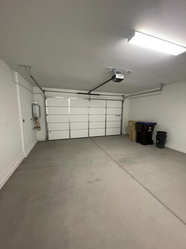 7938 W Griswold Rd Peoria, AZ 85345 photo 3