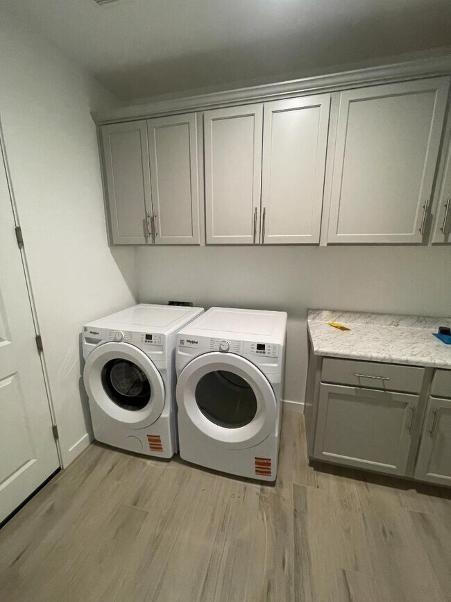 7938 W Griswold Rd Peoria, AZ 85345 photo 5