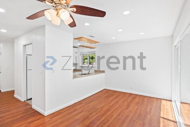 Unit 14 photo 5