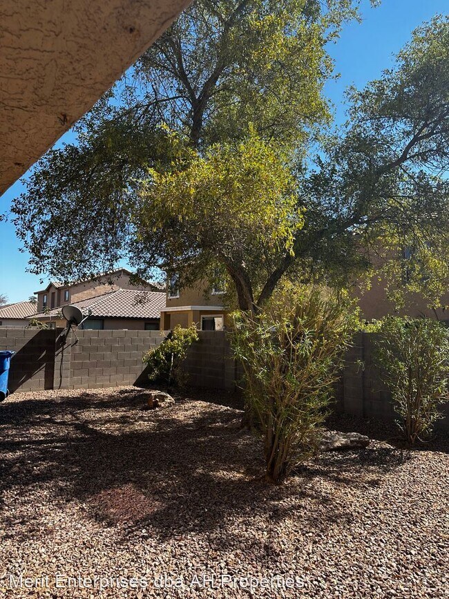 6331 W Fawn Dr Phoenix, AZ 85339 photo 2