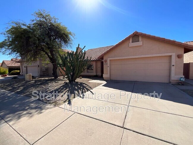 2735 E Thunderhill Pl Phoenix, AZ 85048 photo 2