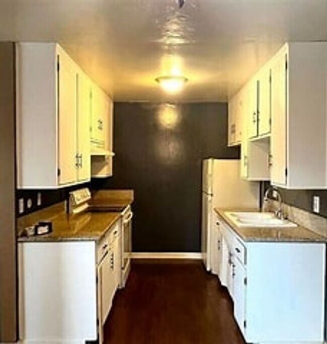 285 Moss St Chula Vista, CA 91911 photo 4