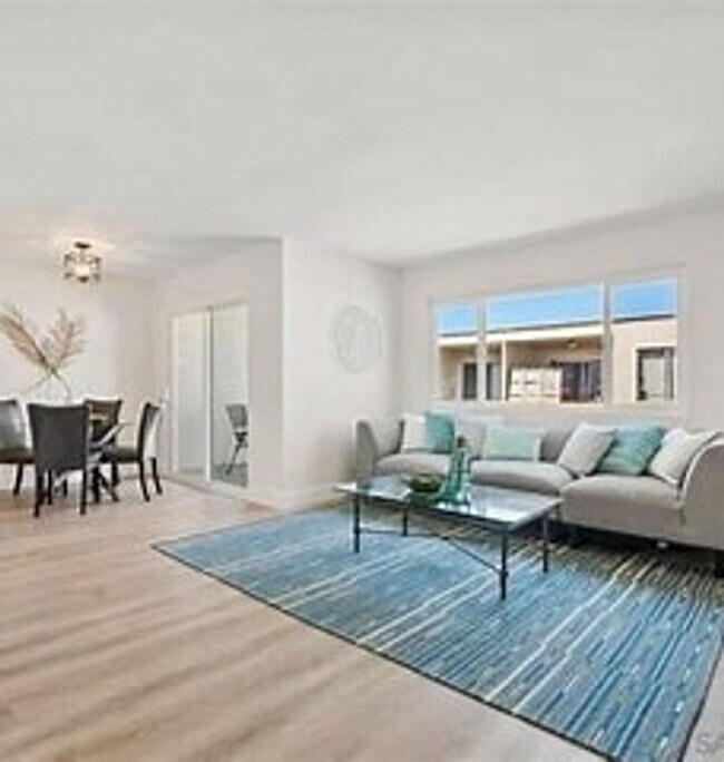 285 Moss St Chula Vista, CA 91911 photo 2