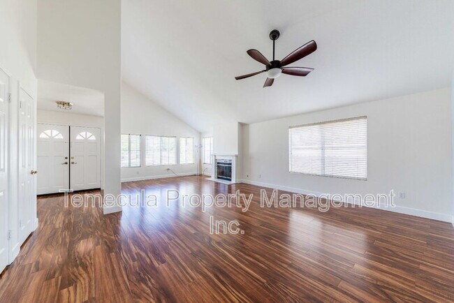 24392 Ridgewood Rd Murrieta, CA 92562 photo 3