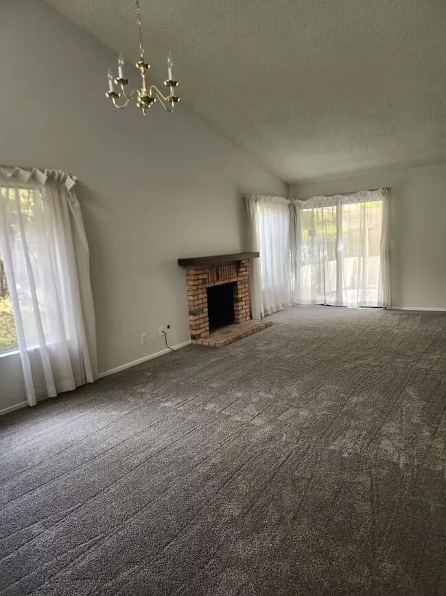 17827 Avenida Cordillera San Diego, CA 92128 photo 4