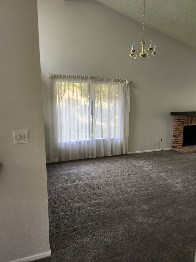 17827 Avenida Cordillera San Diego, CA 92128 photo 5