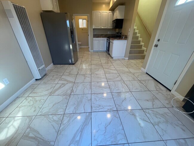 4932 Campanile Dr