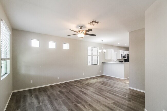 10317 W Monterosa Ave Phoenix, AZ 85037 photo 5