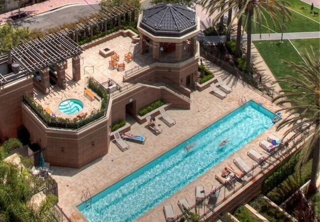 500 W Harbor Dr San Diego, CA 92101 photo 4