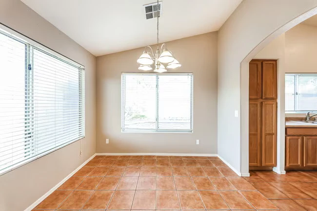 4046 W Abraham Ln Glendale, AZ 85308 photo 5