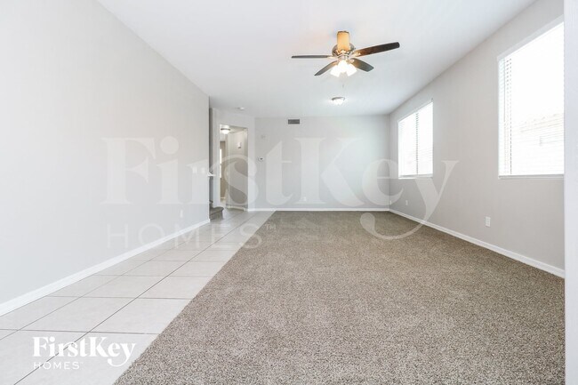 18254 W Hatcher Rd photo 4