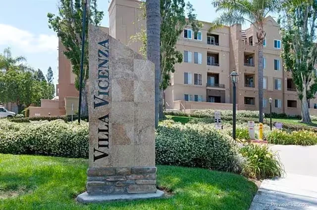 3520 Lebon Dr San Diego, CA 92122