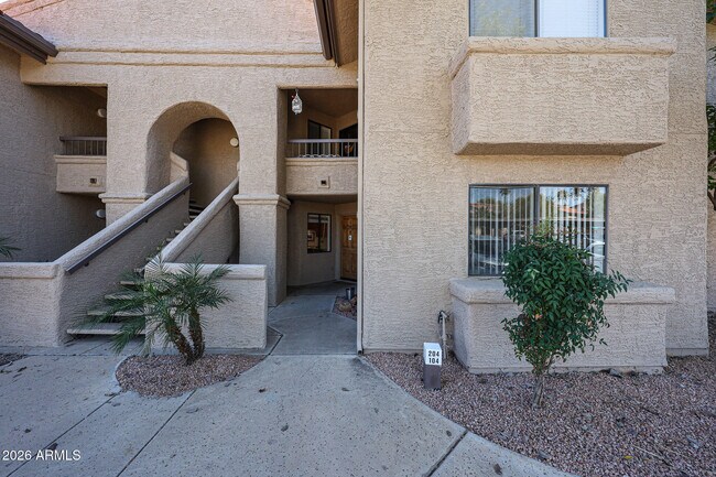 9430 E Mission Ln Scottsdale, AZ 85258 photo 2